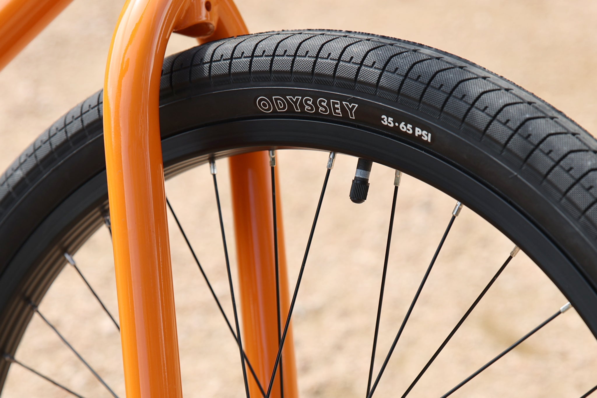 MACARONI - Gloss Orange Soda