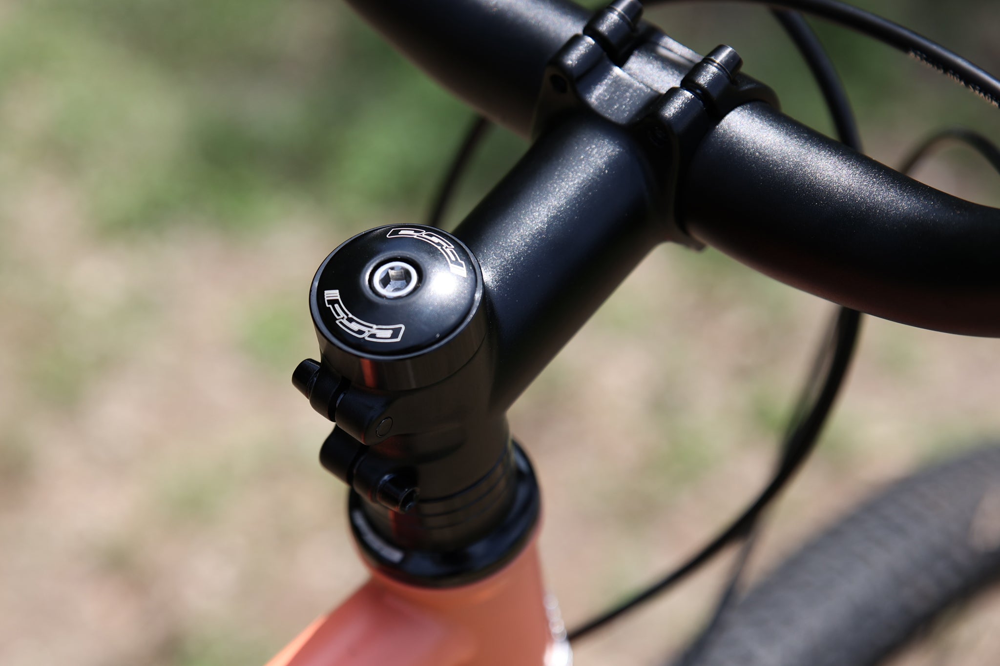 WEEKENDER ARCHER - Matte Coral Red