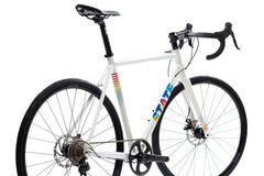 UNDEFEATED 6061 DISC ROAD - PEARL / TIE-DYE